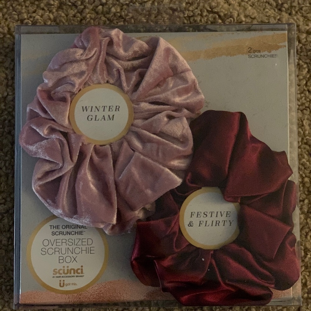 Scrunchie style box